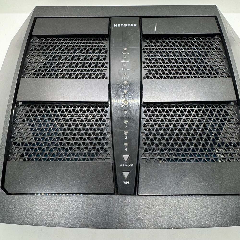 NETGEAR Nighthawk X6 AC3200 Tri-Band WiFi Router R8000 - Picture 2 of 5